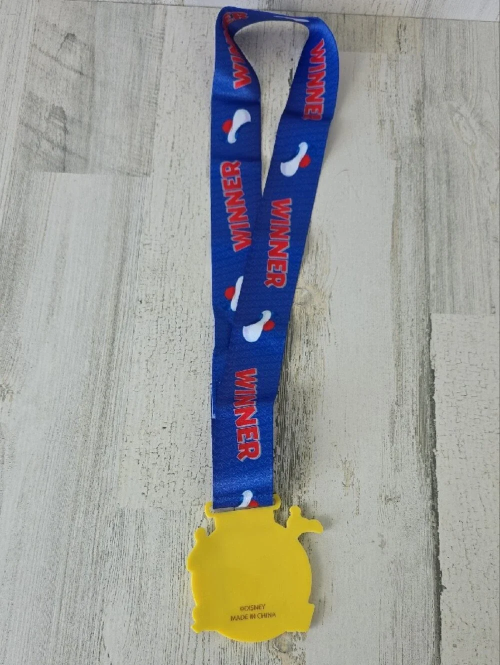 Disney Cruise Line Donald Duck Winner Rubber Medal Lanyard Blue